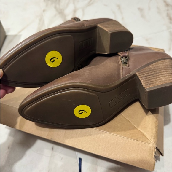 New FRYE Leather double zipper Ankle Boots - Picture 10 of 13